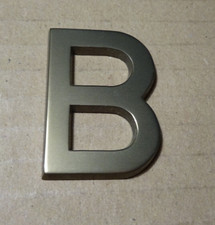 Buchstabe " B" Ziffer Aluminium bronzefarbig, 40 mm hoch
