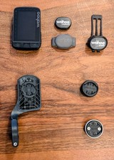 Wahoo ELEMNT ROAM V1 Komplettset mit Sensoren, Aero & Stem Mount – Top Zustand