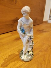 Porzellan Figur, Frau Mit