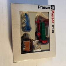 Preiser 17918 – Anbaupflug, Dungstreuer, Anhänger Viehtransport in der OVP