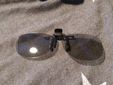 3D Brillenaufsatz (Passiv Real 3D) (Clip)