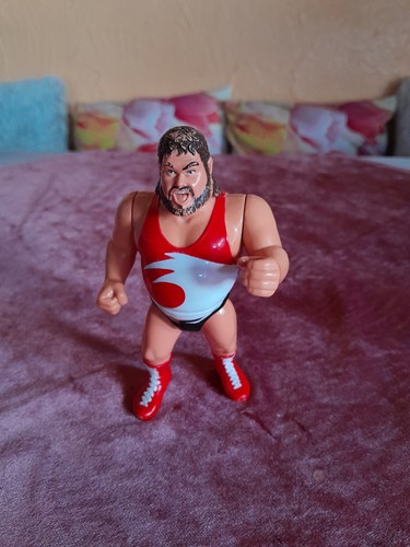 Wwf spielfigur typhoon - wwf,