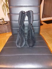Stiefelette Samt Knöpfe