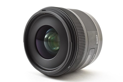 Sigma 30mm dc hsm - 30mm, f/1.4