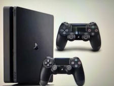 PS4 PlayStation 4 mit 2 Controllern und 4  Spielen - wie Neu kaum verwendet