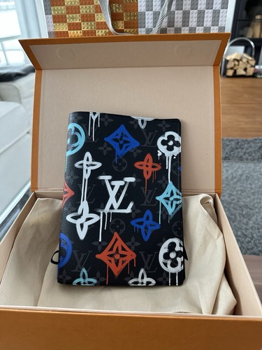 Louis vuitton graffiti - louis,