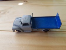 Vilmer (Dänemark) LKW mit Pritschenaufbau grau/blau