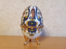 Neundorf Porzellan Ei-Dose