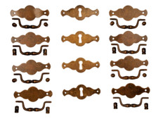 Möbelgriffe und Schilder, Oberfläche Messing-Antik, Komplett Set für Kommoden, 