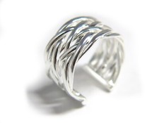 Ring. Silberring. Geflochten