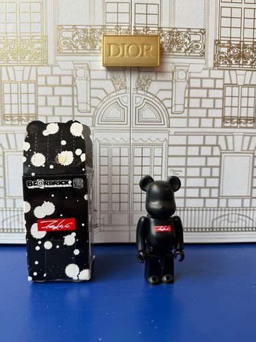 Bearbrick 100 futura 2000 - 100%,