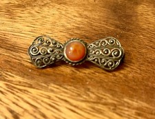Brosche Karneol alt 4cm breit