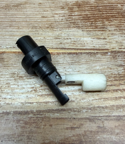 Sensor scheibenwaschbehälter - sensor,