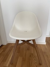 IKEA FANBYN Stuhl - weiße Sitzschale & Holzstuhlbeine