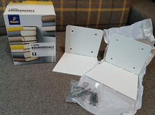 2 Wand-Bücherregale von