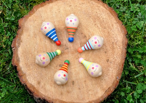 Kleiner kreisel clown aus - kleiner,