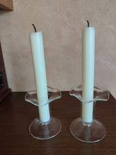 2 Tischleuchter Kerzenhalter für Stabkerzen Filigranglas Wellrand Tropfschutz