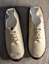 Schuhe - Damen - Sneakers - Gr.43 - Ungetragen - Weiches Kunstleder - Beige