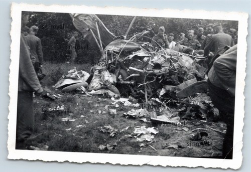 Abgestürztes flugzeug wrack - flugzeug,