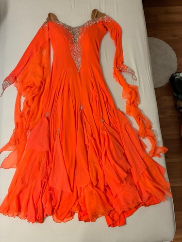 Turnierkleid ein - 36/38, „ein