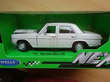 Mercedes Benz 220 weiss 1/24