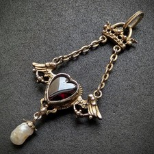 Neorenaissance Anhänger