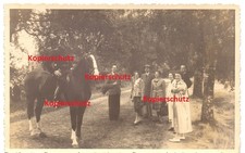 Foto - Polizei Tschako Uniform Pferd Reiter - im Gepräch mit Bevölkerung - 1951