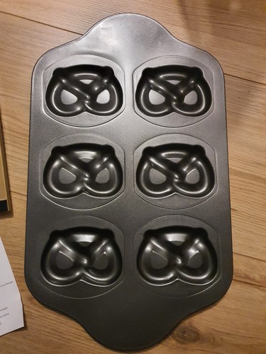 Brezel brezen lebkuchen - brezel,
