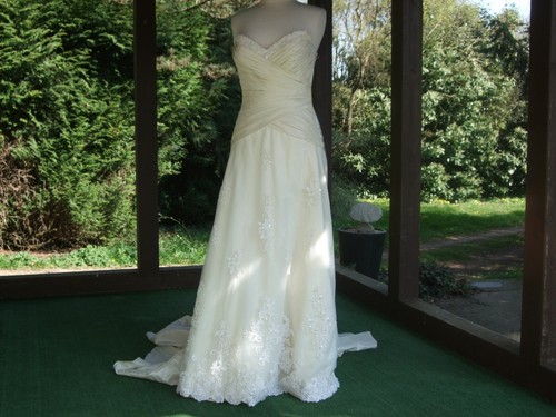 Brautkleid elfenbein maggie - brautkleid,