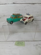 2 Vintage Diecast Minis. Dinky und Corgi. Restauration oder Schrottplatz Projekte.