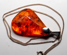 GROSSER-FISCHLAND-BERNSTEIN-ANHÄNGER;835er SILBER;L 6cm,B 3,1cm,KETTE 835, 50 cm