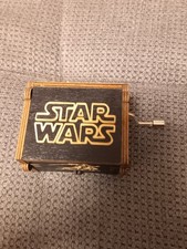 STAR WARS Spieluhr "Theme" Melodie in verzierter Holztruhe schwarz 