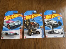 Lot hot wheels vehicles - ,