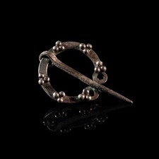 Byzantinische Silberfibel mit