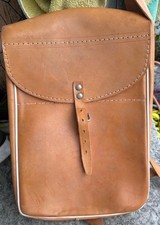 Schweizer Armeetasche Leder