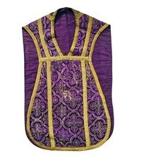 Antike violette Kasel, Ornat