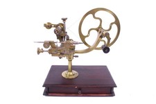 Alte Zahnräderwälzmaschine