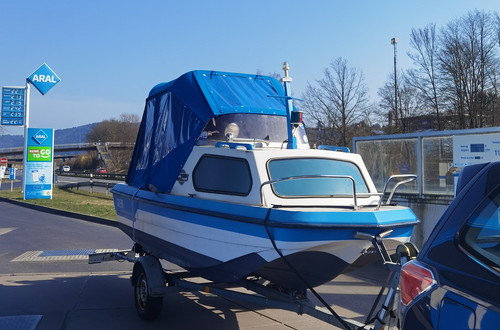 Kajütboot e motor - kajütboot,