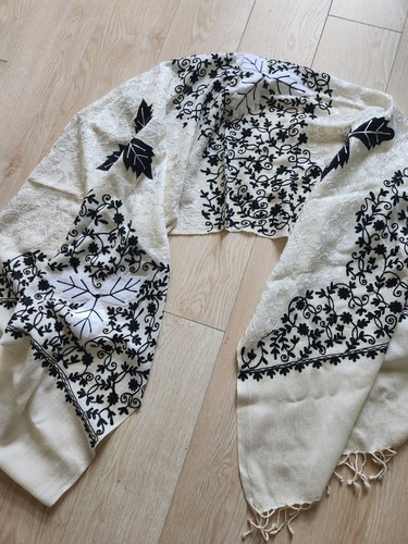 Cashmere stola stickerei in - cashmere-stola,,