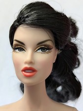 Fashion Royalty Ambitious Kesenia Valentinova Puppe 2013 Classic Collection RAR