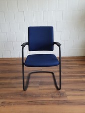 Interstuhl Beschucherstuhl blau schwarz stapelbar Freischwinger