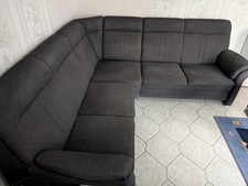 Ecksofa L-Form in der Farbe Antrazit.,Mechanische Seite und Kopf Stutze