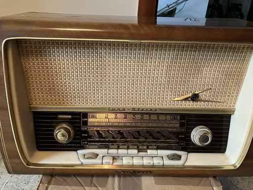 Altes röhrenradio type loewe - altes,