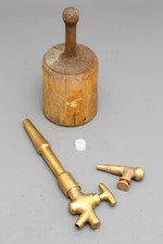 Großer alter Zapfhahn