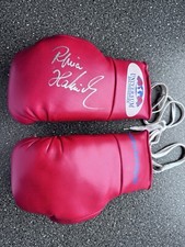 Boxhandschuhe handsigniert Regina Halmich