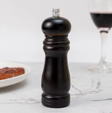 Manuelle Pfeffermühle aus