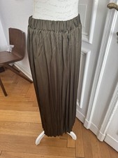 Neu! Rock von Zara Olivgrün