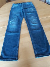 Blaue Jeans, Fa MAC Carrie