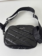 Hugo kleine Tasche schwarz wie neu