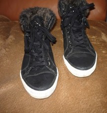 Schwarze gefütterte Sneakers von VENICE in Gr. 38